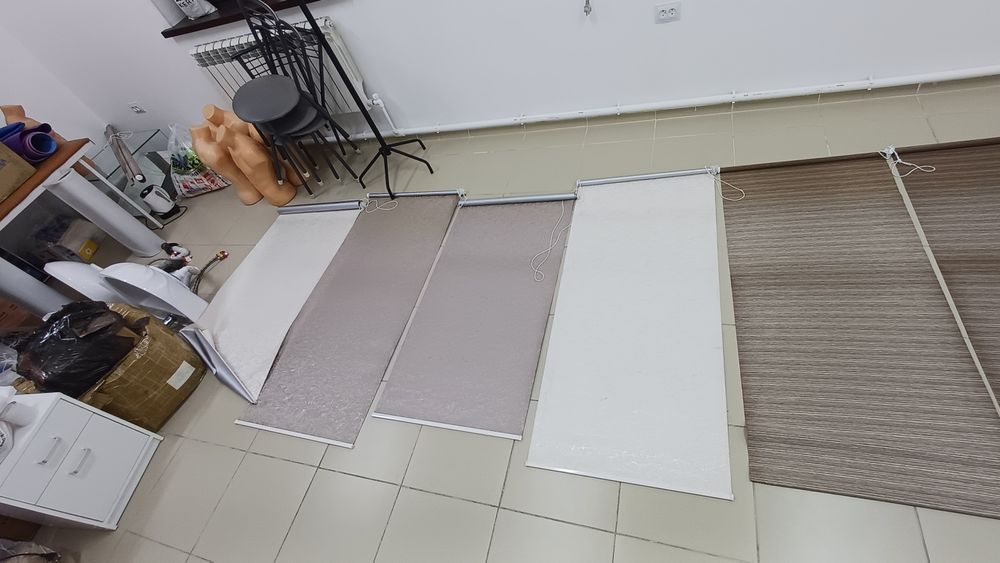 Жалюзи б/у  Ролл шторы с креплением