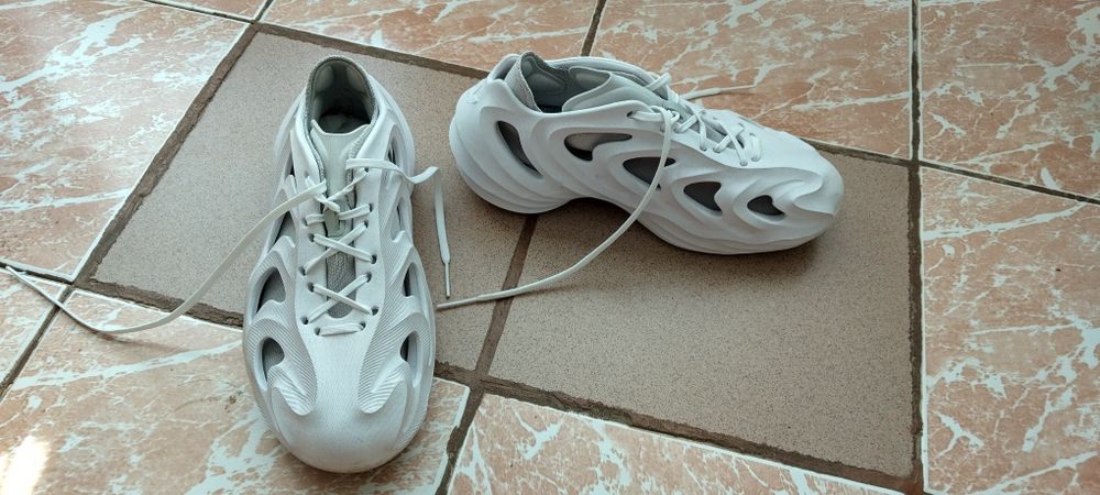 Маратонки Adidas