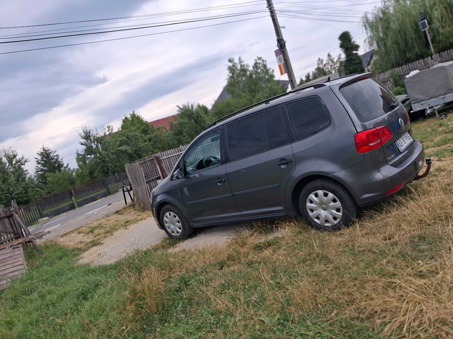 VOLKSWAGEN Touran 2011 — imagine 2