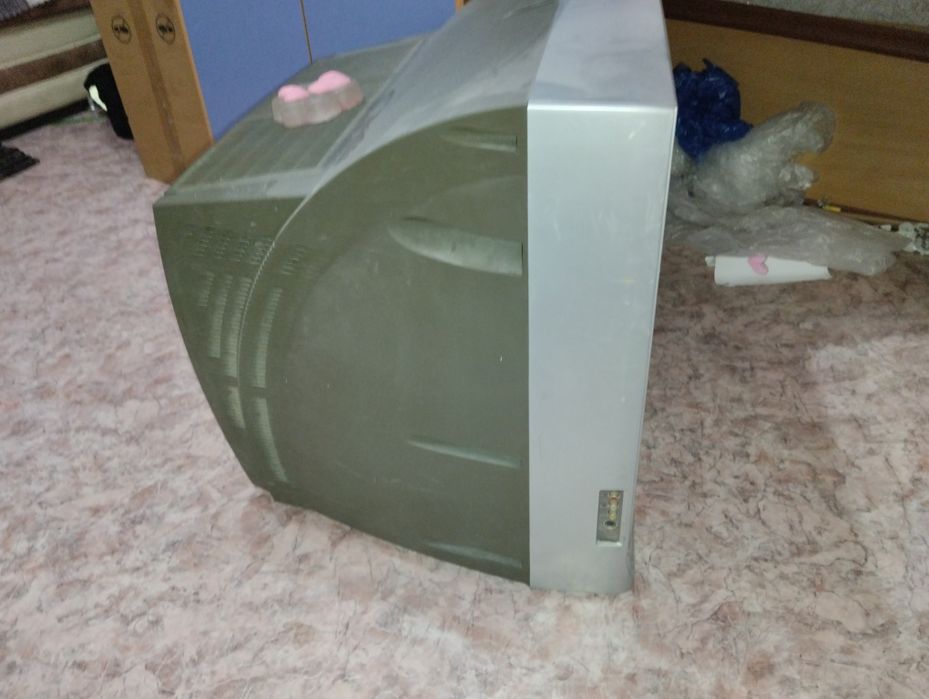 Телевизор цветной