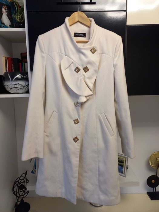 Palton captusit culate alb