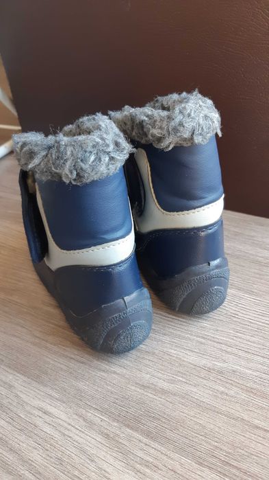 Апрески Moneta български