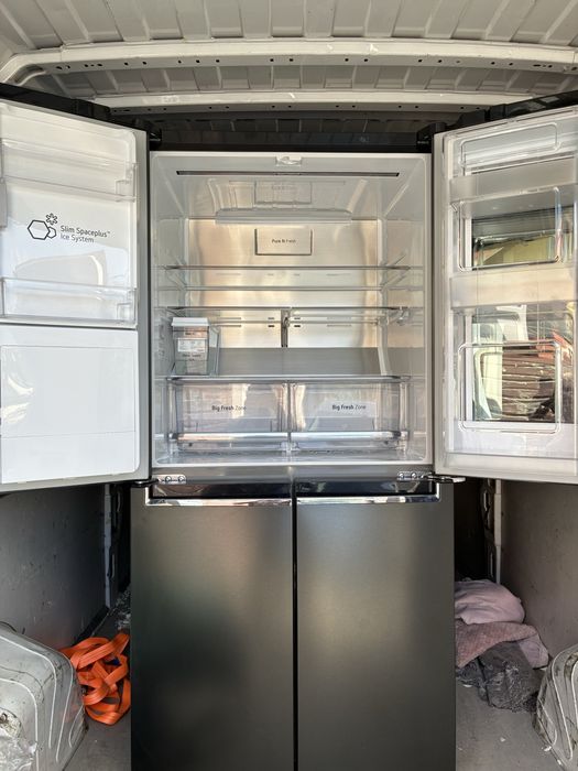 Frigider Lg side by side