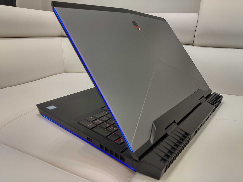 Laptop gaming Alienware 17,3" ,intel core i7- ,video 8 GB, ram 32 gb