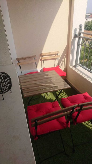 Тристаен апартамент в Остромила