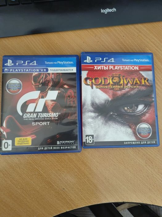 Два диска Playstation 4