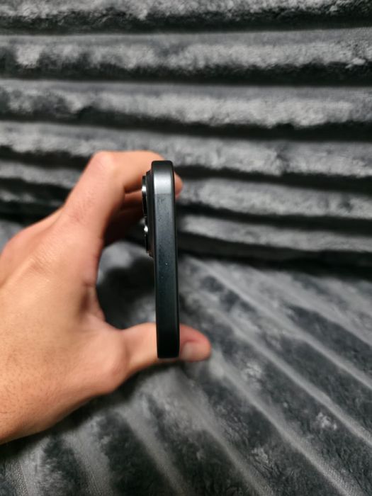 Vand Iphone 15 128GB pret 2500 negociabil