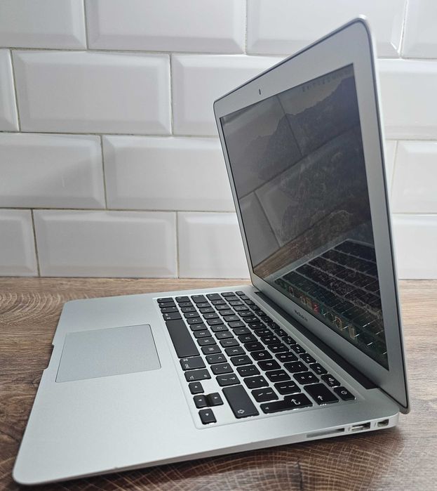 Лаптоп MacBook air 13-2017