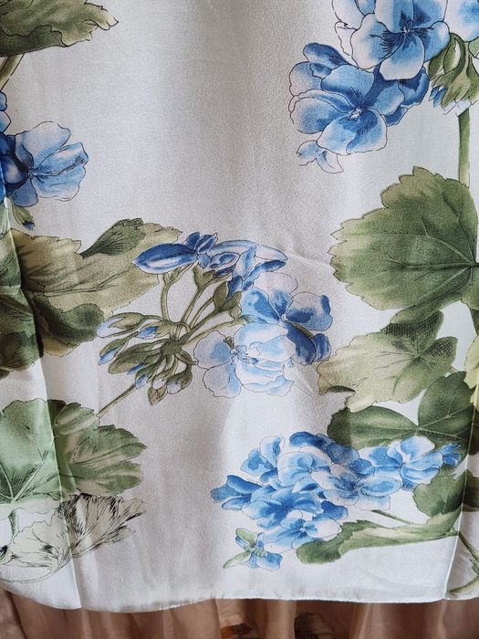 Платок  батист  и шарф  палантин .