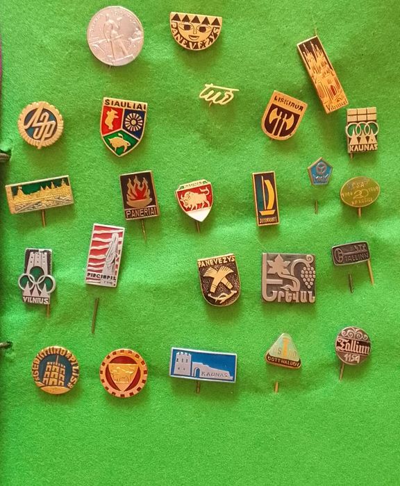 Игрушки советские значки СССР