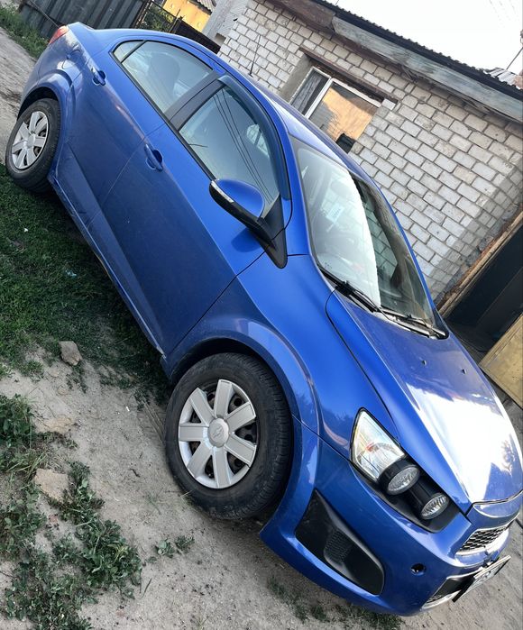 Срочно продам машину.Деньги нужны