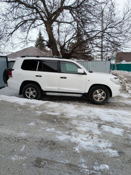 Продам Toyota Land Cruiser 200