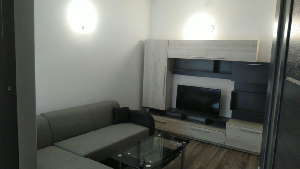 Apartament 2 camere zona ultracentrală  de închiriat