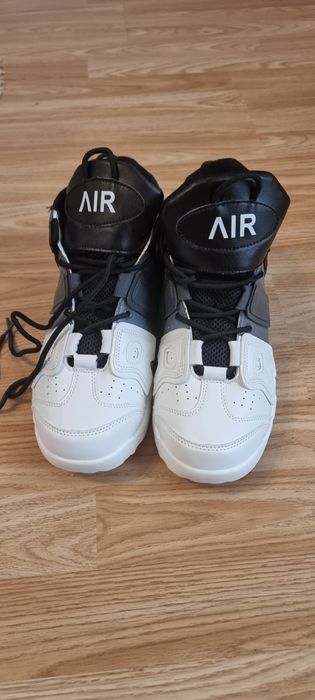 Vând adidași noi Nike Air