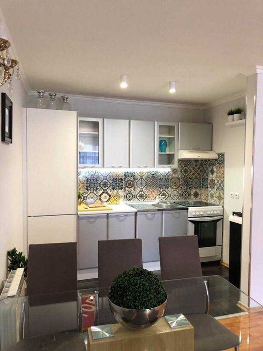 Дава се под наем Двустаен апартамент в София, Кръстова вада - 72 кв.м за 498.27 € - Снимка #2