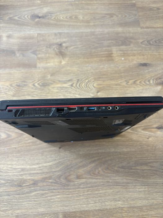MSI GL73 9SEK - геймърски лаптоп