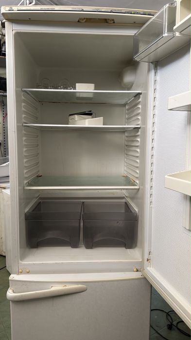 Продам холодильник Атлант