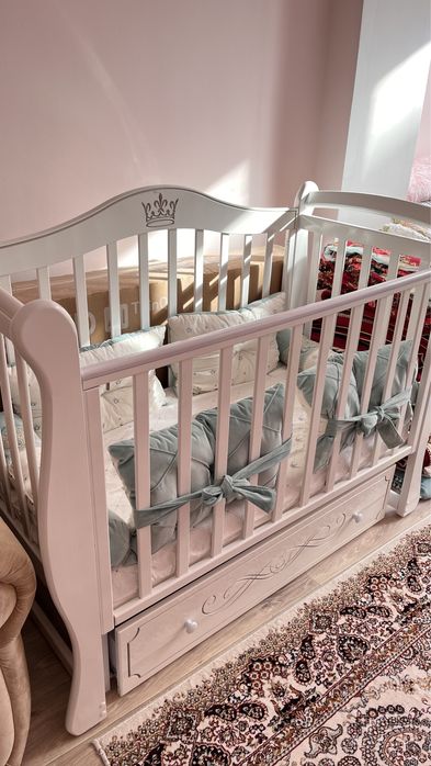 Новая кроватка детская белая