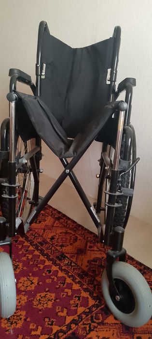 Инвалидная коляска