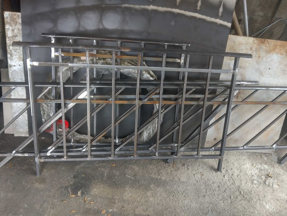 Ковано желязо огради парапети врати