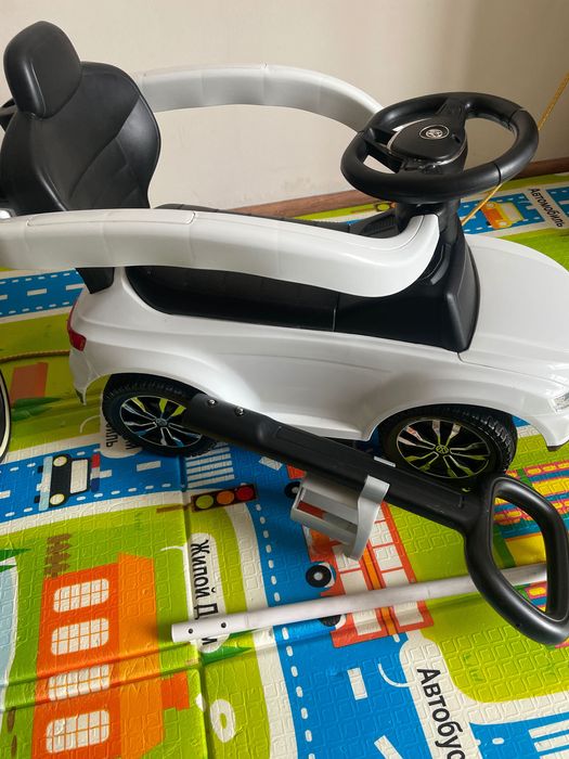 Детская машинка.