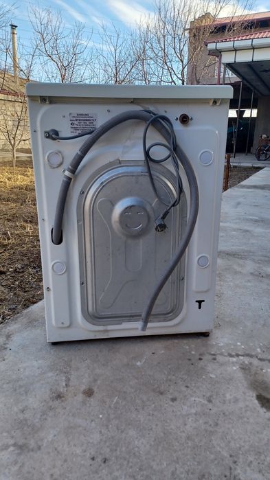 Стиралька SAMSUNG почти новая