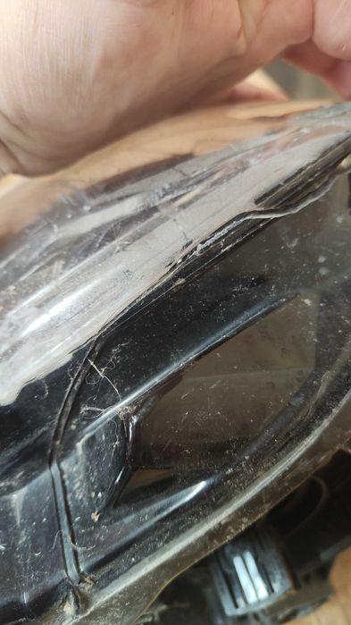 Фар за пасат Б8 (passat B8)