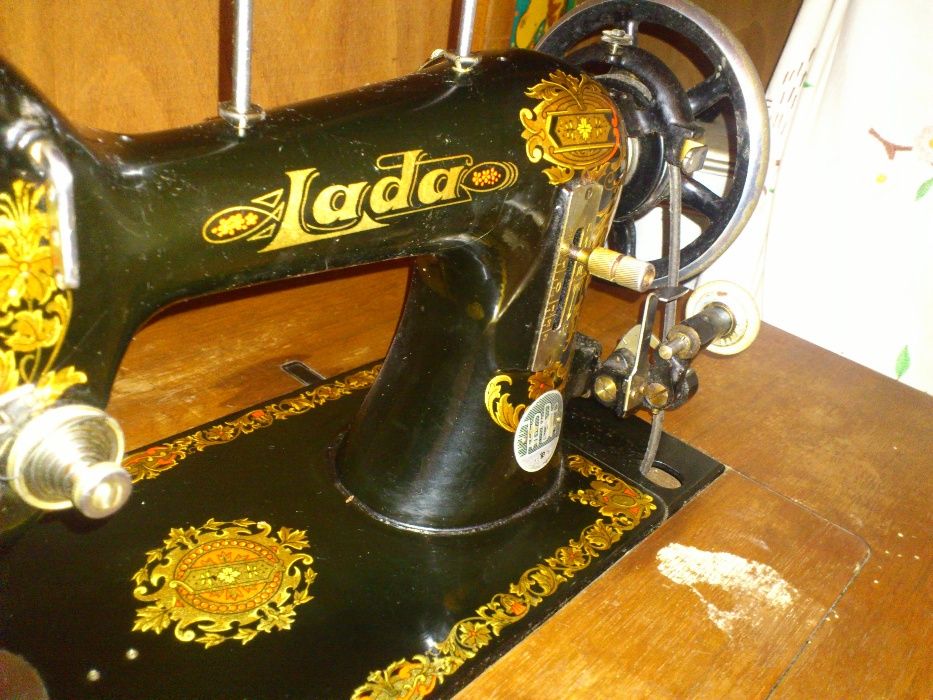 Lada Sobeslav - шевна машина