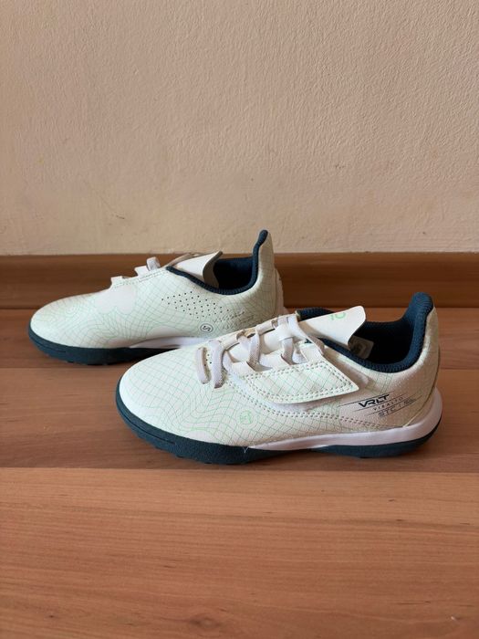 Детски стоножки за футбол