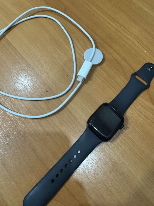 Продам APPLE WATCH series8