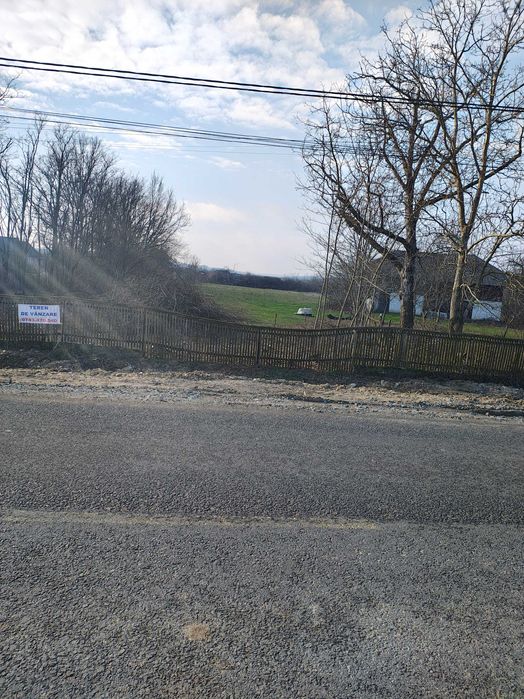 Teren intravilan de vânzare in comuna Pomi