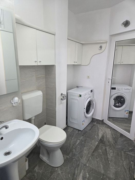 Proprietar închiriez apartament cu 2camere decomandate