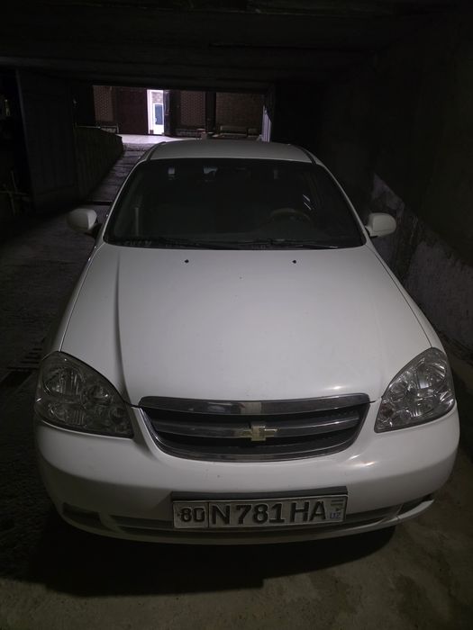 Ласети 1.8 русумли авто машина