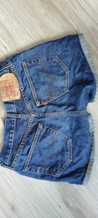 Къси дънки, Levi strauss & co.