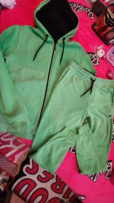 Костюм спортивный S рр Турция Avva состояние отличное