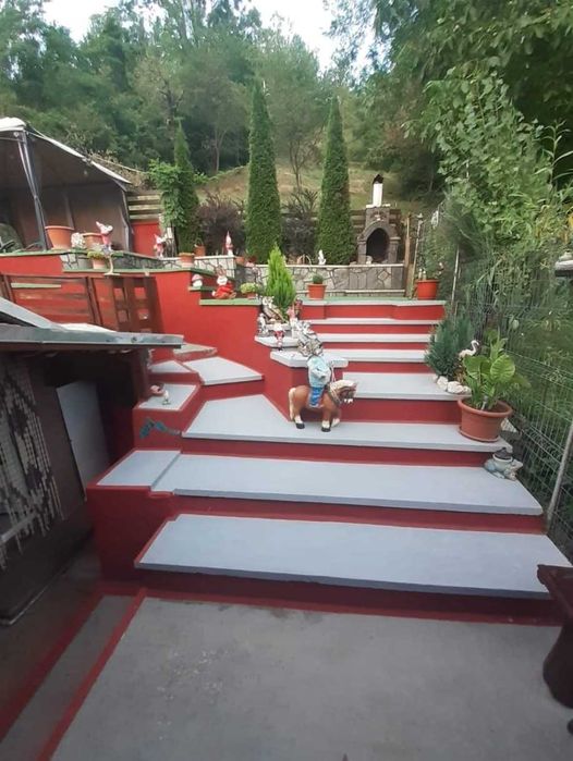 Casa cu garaj, foisor, loc de relaxare acoperit. Direct proprietar