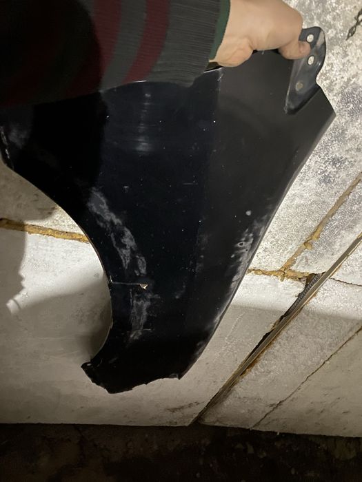 Тойота ипсум правое крыло