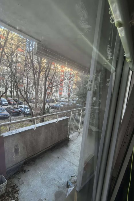 Vand apartament de 2 camere situat în zona Bdul Obregia,