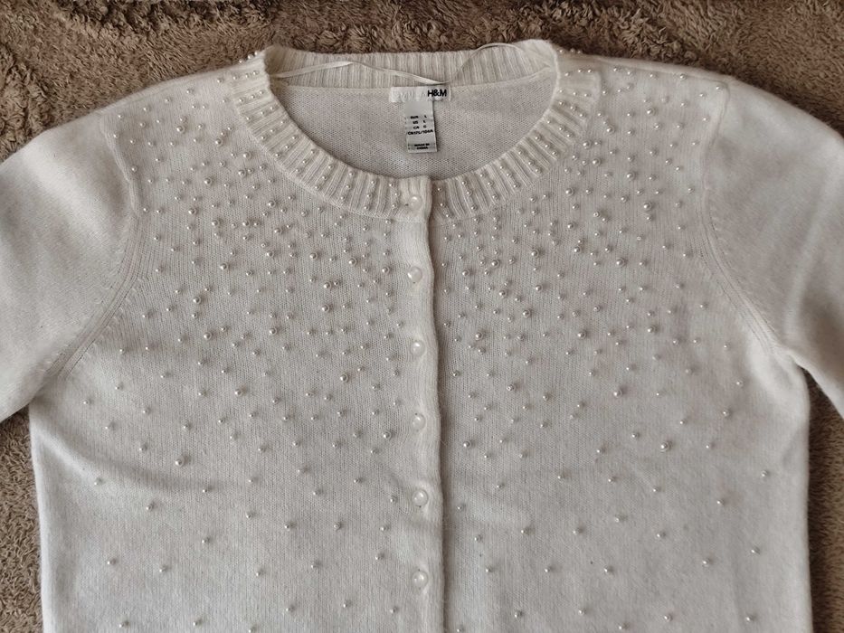 НОВА H&M елегантна , фина, бяла дамска жилетка