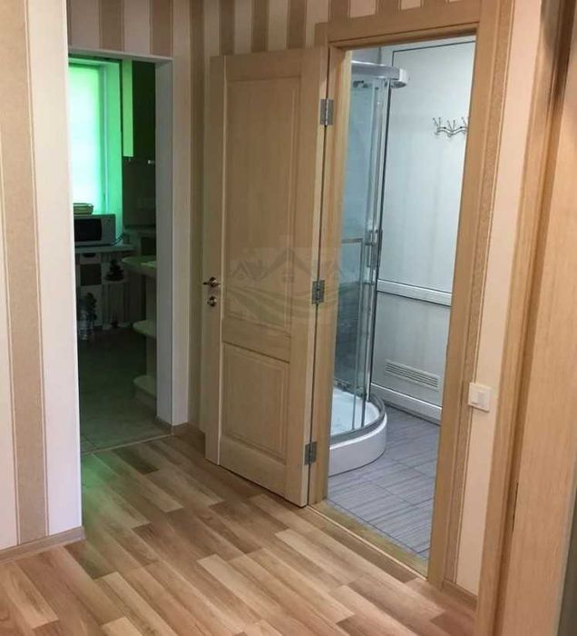 Дава се под наем Тристаен апартамент в Пловдив, Кючук Париж - 88 кв.м за 336.6 € - Снимка #3