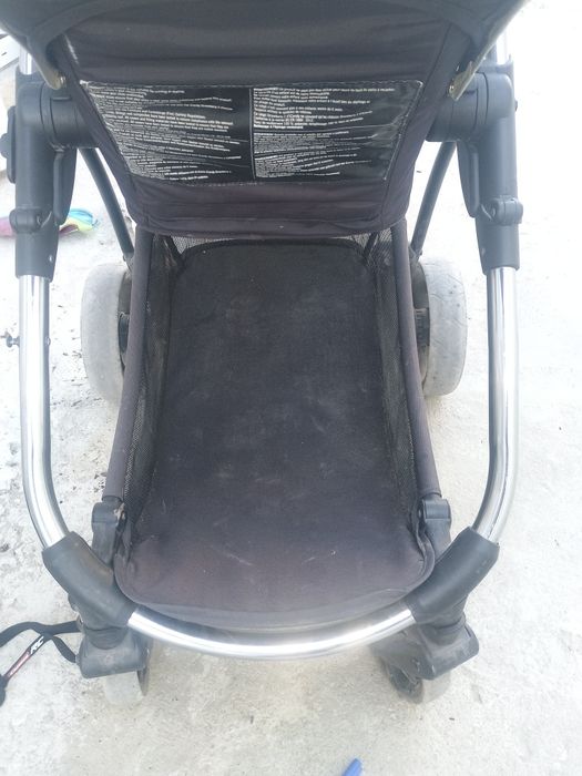 Продавам количка icandy 
Нормални следи от употреба. Към не