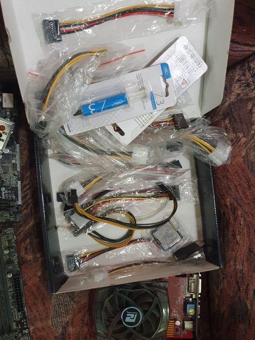 Видео карти,хард дискове, саунд бластер,Cisco, дънни платки и други.