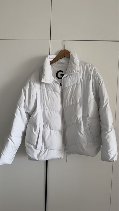 Белая куртка женская