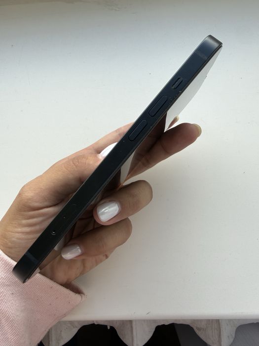 Продам 13 айфон в идеальном состоянии