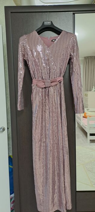 Продам платье б/у