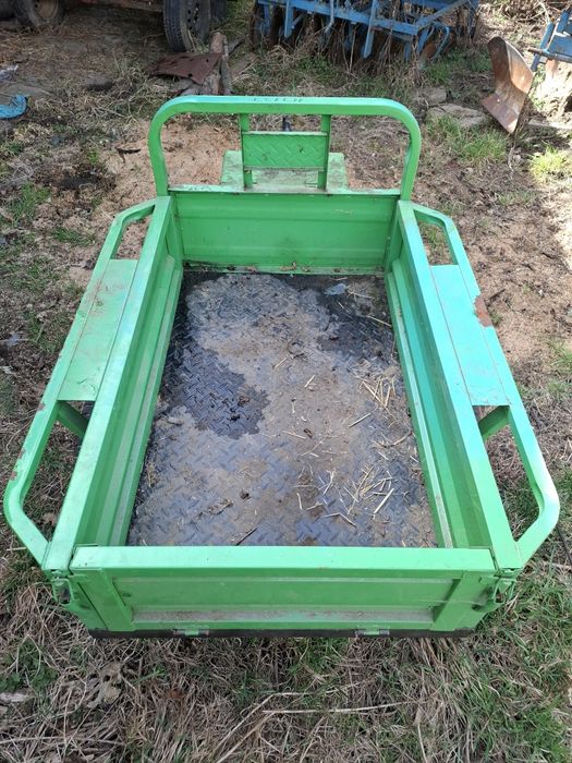 Продавам ремарке за фреза