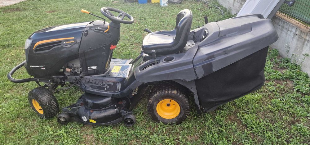 Vand tractor de tuns iarba