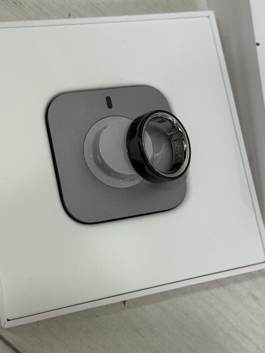 Oura Ring 4 Black Smart Ring pentru Monitorizarea Somnului si Sanatatii, Marimea 12 nou , nefolosit !