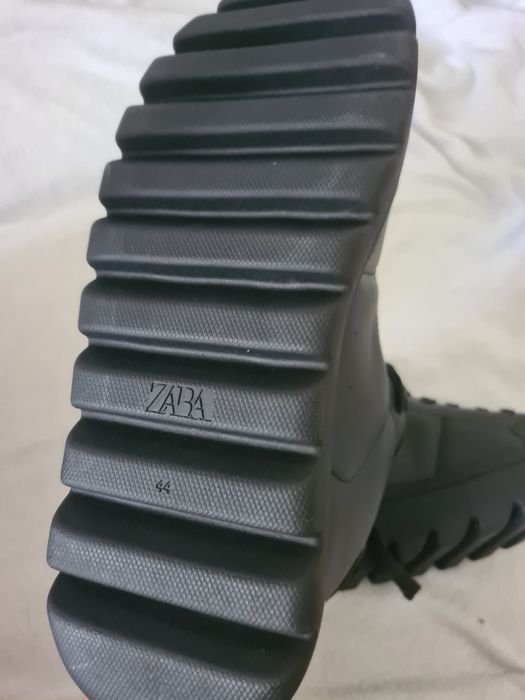 Adidași bărbați Zara