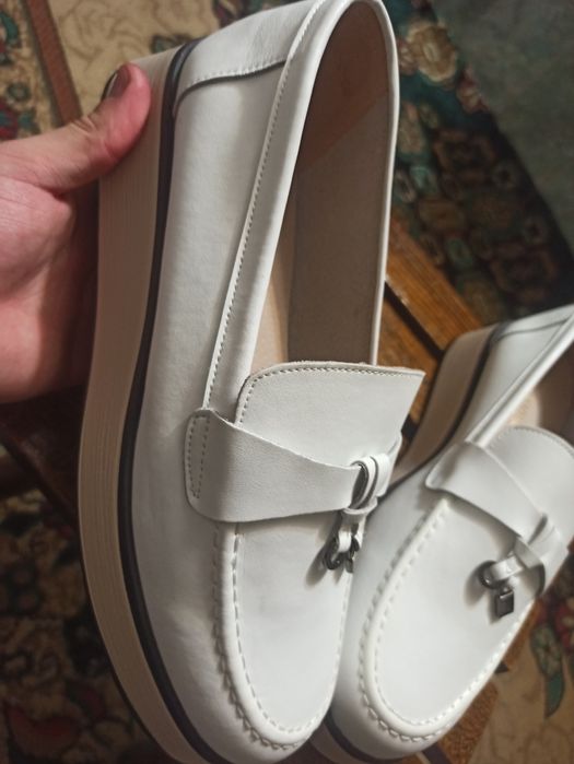 Туфли лоферы новые